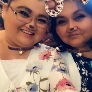 Meet your Posher, Nora